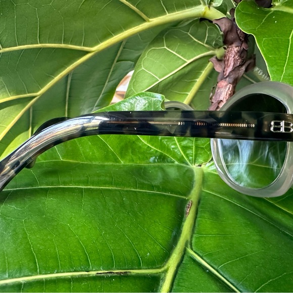 Balenciaga oversized sunglasses - Picture 5 of 6